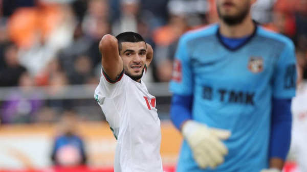 "Локомотив" одержал волевую победу над "Ахматом" в РПЛ