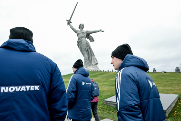 Сборная России посетила Мамаев курган