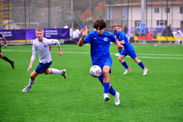 &laquo;Ленинградец&raquo; и &laquo;Акрон-Академия Коноплёва&raquo; одержали первые победы