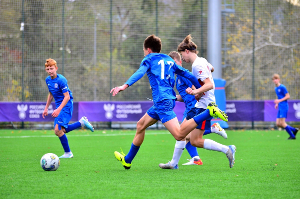 &laquo;Ленинградец&raquo; и &laquo;Акрон-Академия Коноплёва&raquo; одержали первые победы