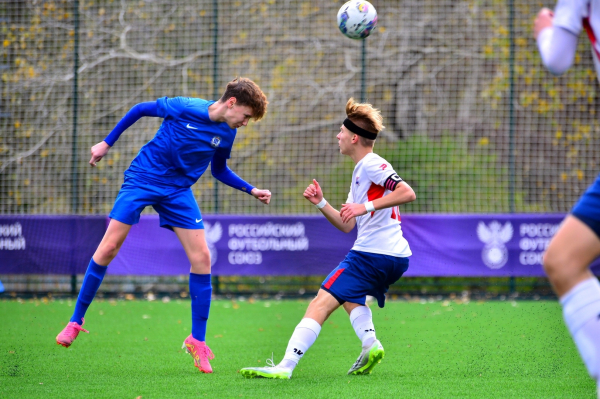 &laquo;Ленинградец&raquo; и &laquo;Акрон-Академия Коноплёва&raquo; одержали первые победы