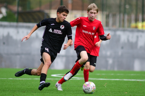 &laquo;Ленинградец&raquo; и &laquo;Акрон-Академия Коноплёва&raquo; одержали первые победы