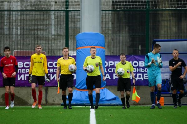 &laquo;Ленинградец&raquo; и &laquo;Акрон-Академия Коноплёва&raquo; одержали первые победы