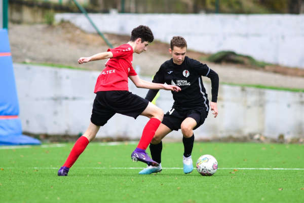 &laquo;Ленинградец&raquo; и &laquo;Акрон-Академия Коноплёва&raquo; одержали первые победы