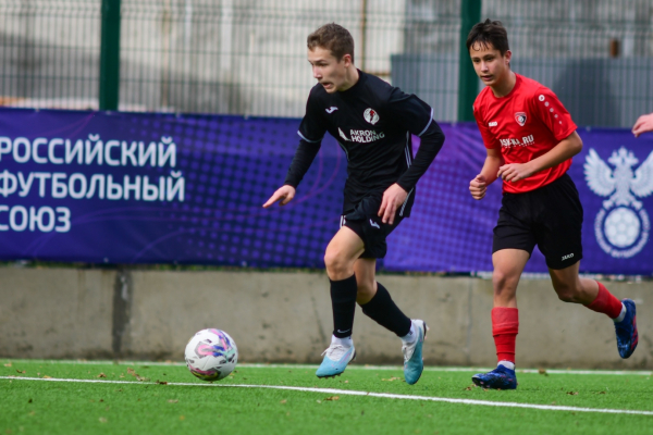 &laquo;Ленинградец&raquo; и &laquo;Акрон-Академия Коноплёва&raquo; одержали первые победы