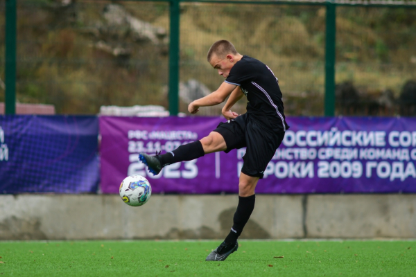 &laquo;Ленинградец&raquo; и &laquo;Акрон-Академия Коноплёва&raquo; одержали первые победы