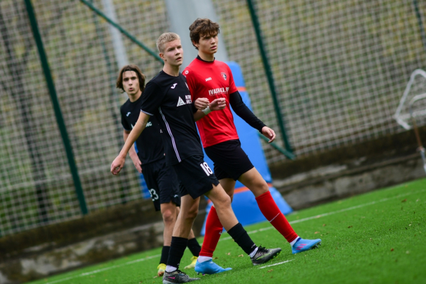 &laquo;Ленинградец&raquo; и &laquo;Акрон-Академия Коноплёва&raquo; одержали первые победы