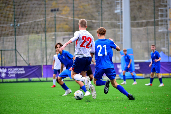 &laquo;Ленинградец&raquo; и &laquo;Акрон-Академия Коноплёва&raquo; одержали первые победы
