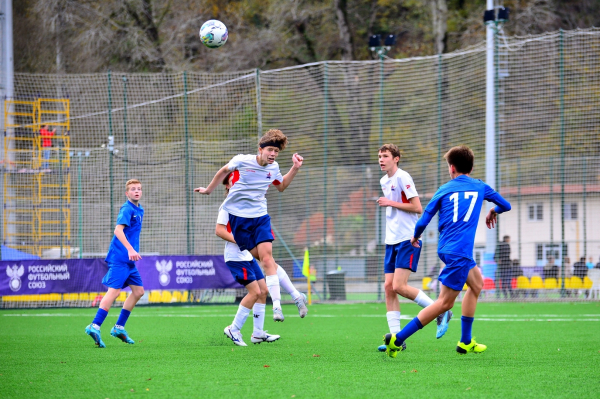 &laquo;Ленинградец&raquo; и &laquo;Акрон-Академия Коноплёва&raquo; одержали первые победы