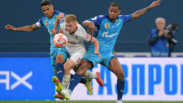 &laquo;Локомотив&raquo; и &laquo;Зенит&raquo; сыграют в центральном матче 17-го тура РПЛ