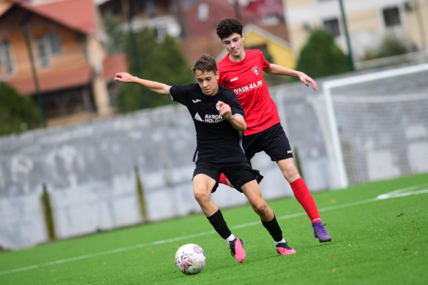 &laquo;Ленинградец&raquo; и &laquo;Акрон-Академия Коноплёва&raquo; одержали первые победы