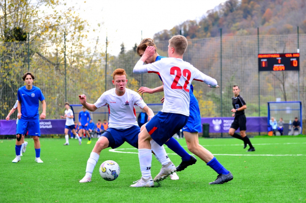 &laquo;Ленинградец&raquo; и &laquo;Акрон-Академия Коноплёва&raquo; одержали первые победы