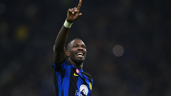 "Интер" победил "Милан" и досрочно стал чемпионом Италии по футболу