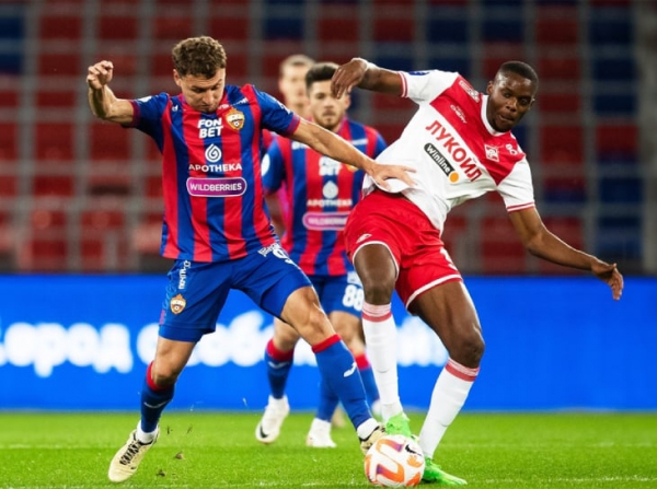 Полные нули. ЦСКА и &laquo;Спартак&raquo; не наиграли на победу, сделав подарок конкурентам