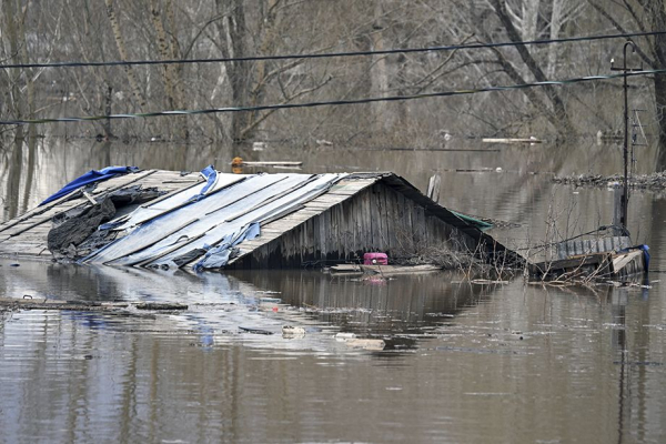 Наводнение в Оренбурге, монолог футбольного комментатора и блогера Карена Адамяна, как он помог пострадавшим, интервью