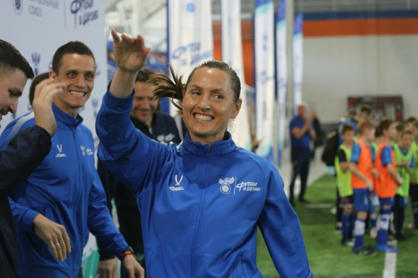 600 школьников Новосибирской области сыграли в футбол с амбассадорами РФС