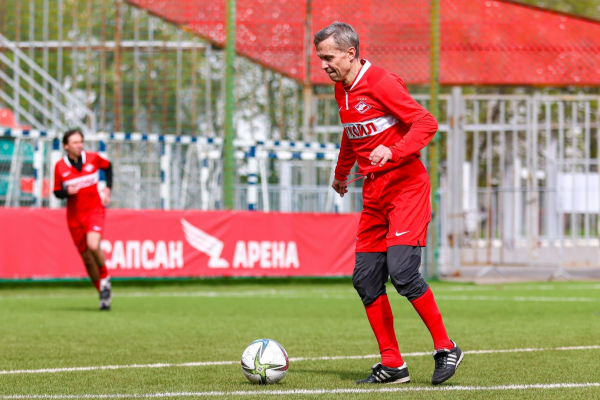 Ветераны Комитета ветеранов футбола РФС выиграли апрельский тур &laquo;Негаснущих звёзд-2024&raquo;