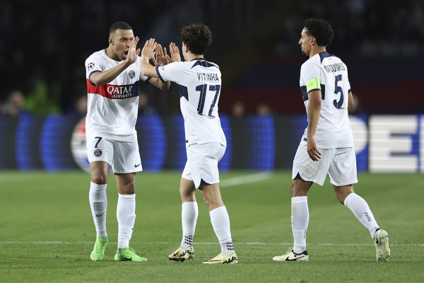 Главные футбольные матчи выходных, 27-28 апреля: Ювентус &mdash; Милан, Тоттенхэм &mdash; Арсенал, ПСЖ &mdash; Гавр, Вест Хэм &mdash; Ливерпуль