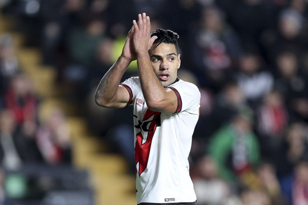 Трансферы, лето-2024: возможные переходы, Бернарду Силва, Кварацхелия, Ямал, Кьеза, Фримпонг, Фалькао, Жиру, Варан