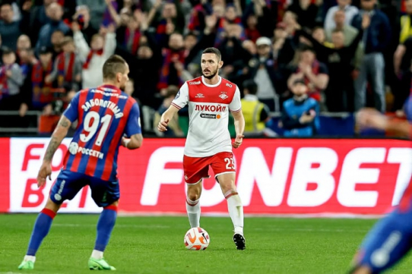 Полные нули. ЦСКА и &laquo;Спартак&raquo; не наиграли на победу, сделав подарок конкурентам