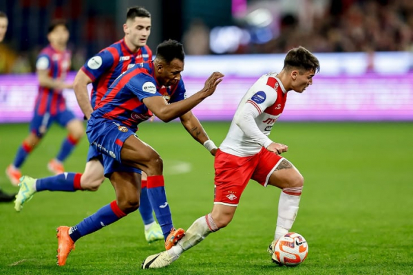 Полные нули. ЦСКА и &laquo;Спартак&raquo; не наиграли на победу, сделав подарок конкурентам