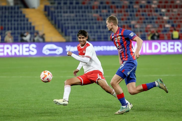 Полные нули. ЦСКА и &laquo;Спартак&raquo; не наиграли на победу, сделав подарок конкурентам