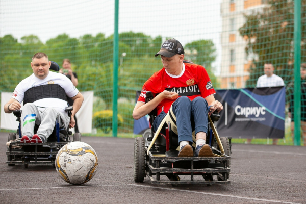&laquo;FONBET Стальная воля&raquo; открылась матчем звёзд по футболу на электроколясках