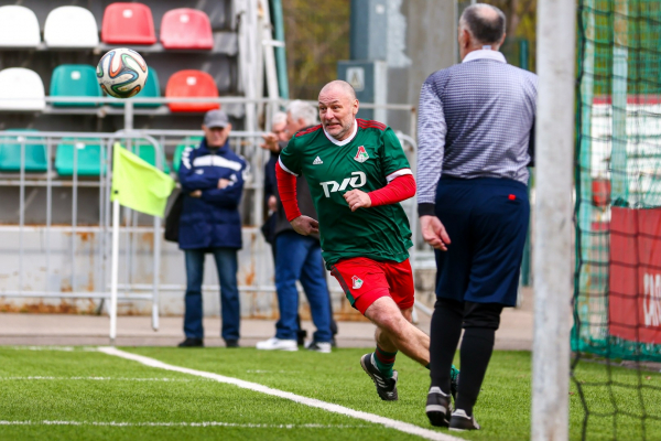 Ветераны Комитета ветеранов футбола РФС выиграли апрельский тур &laquo;Негаснущих звёзд-2024&raquo;