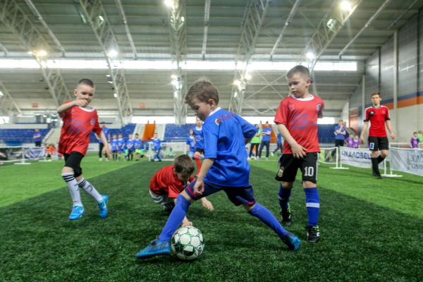 320 детей сыграли в футбол на фестивале &laquo;Крохабол&raquo; в Новосибирске