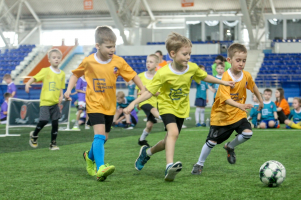 320 детей сыграли в футбол на фестивале &laquo;Крохабол&raquo; в Новосибирске
