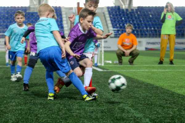 320 детей сыграли в футбол на фестивале &laquo;Крохабол&raquo; в Новосибирске