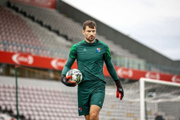 12 известных российских футболистов свободных агентов: Дзюба, Джикия, Миранчук, Черышев, Полоз, Крицюк, Шунин, Гильерме