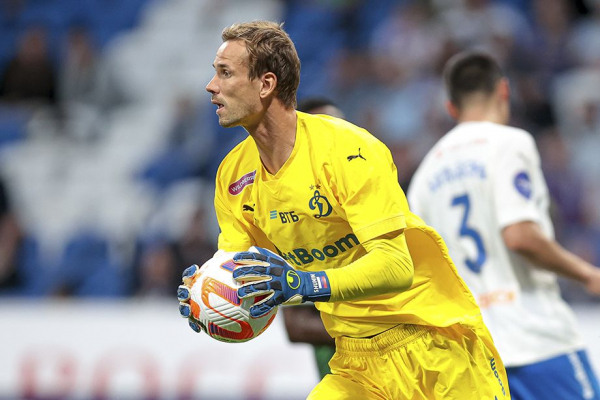 12 известных российских футболистов свободных агентов: Дзюба, Джикия, Миранчук, Черышев, Полоз, Крицюк, Шунин, Гильерме