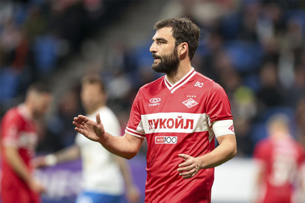 12 известных российских футболистов свободных агентов: Дзюба, Джикия, Миранчук, Черышев, Полоз, Крицюк, Шунин, Гильерме