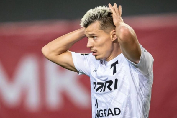 12 известных российских футболистов свободных агентов: Дзюба, Джикия, Миранчук, Черышев, Полоз, Крицюк, Шунин, Гильерме