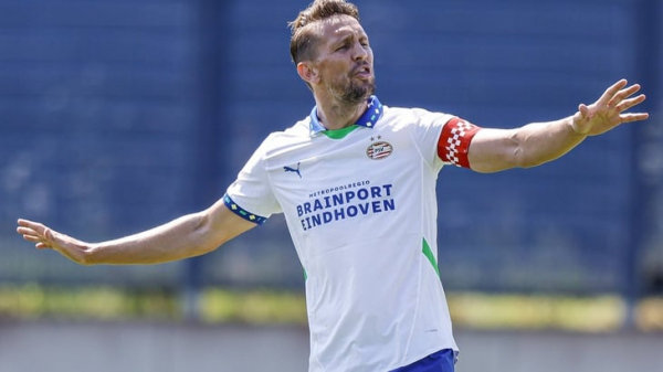 ПСВ &mdash; Фейеноорд: прогноз и ставка на футбол с коэффициентом 1.80. Сегодня в 19:00