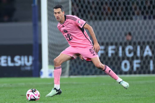 Перепись легенд. Месси, Роналду, Анри и еще 22 лучших футболиста XXI века