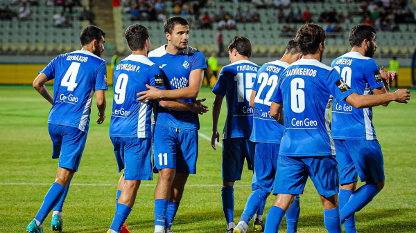 Махачкалинское "Динамо" обыграло "Крылья Советов" в матче Кубка РФ по футболу