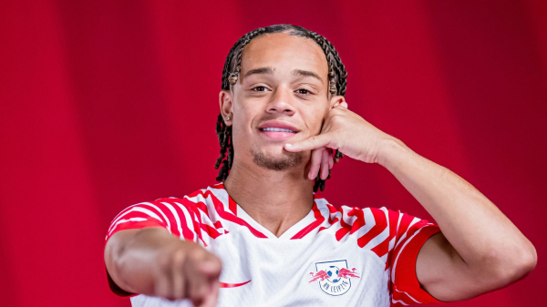 "Лейпциг" продлил аренду футболиста Хави Симонса из "ПСЖ"