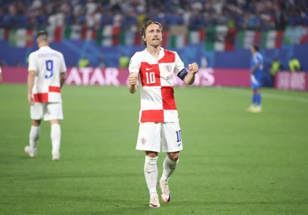 Перепись легенд. Месси, Роналду, Анри и еще 22 лучших футболиста XXI века