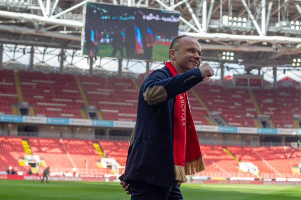 &laquo;Глушенков хочет стать лучшим бомбардиром&raquo;. Юрий Ковтун о разгромах в 3-м туре РПЛ и зарплате Черчесова в Казахстане