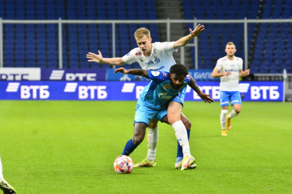 &laquo;Глушенков хочет стать лучшим бомбардиром&raquo;. Юрий Ковтун о разгромах в 3-м туре РПЛ и зарплате Черчесова в Казахстане