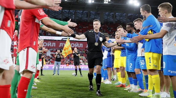 Роман Усачев завершил профессиональную карьеру