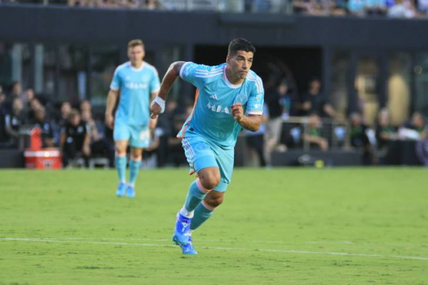 Перепись легенд. Месси, Роналду, Анри и еще 22 лучших футболиста XXI века