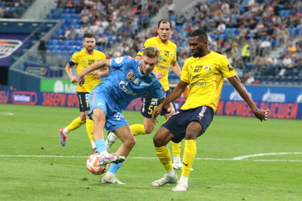 &laquo;Глушенков хочет стать лучшим бомбардиром&raquo;. Юрий Ковтун о разгромах в 3-м туре РПЛ и зарплате Черчесова в Казахстане