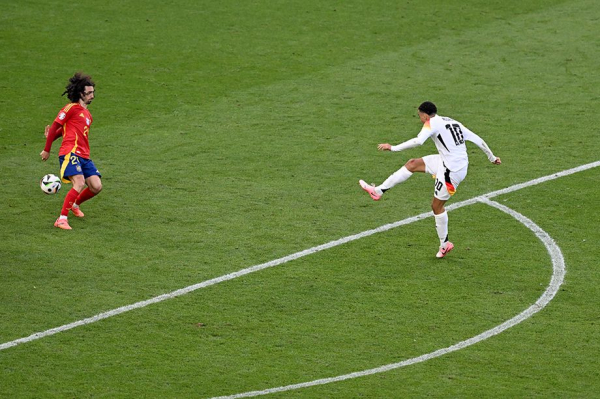 Глава комитета арбитров РФС Павел Каманцев &mdash; о зарплатах судей, уникальности Безбородова, бане России и руке Кукурельи