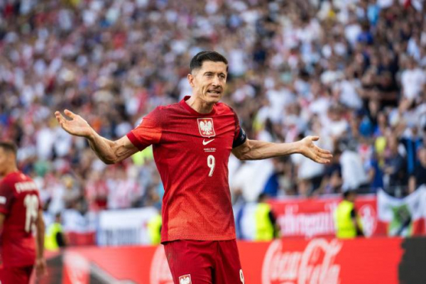 Перепись легенд. Месси, Роналду, Анри и еще 22 лучших футболиста XXI века