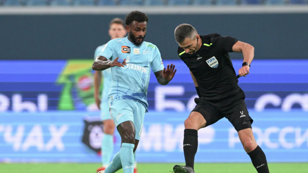 Сухой рассудит "Локомотив" и "Зенит" в РПЛ, Чистяков - "Спартак" и "Краснодар"