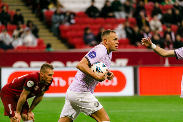 Чемпионат России, РПЛ-2025/2026, кто лучший игрок 25-го тура, Спартак, ЦСКА, Локомотив, Маркиньос, Жедсон, Кисляк, Батраков, Дзюба