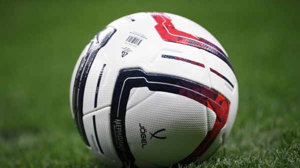 Футболист "Вероны" Орбан подрался с болельщиком из-за фотографии